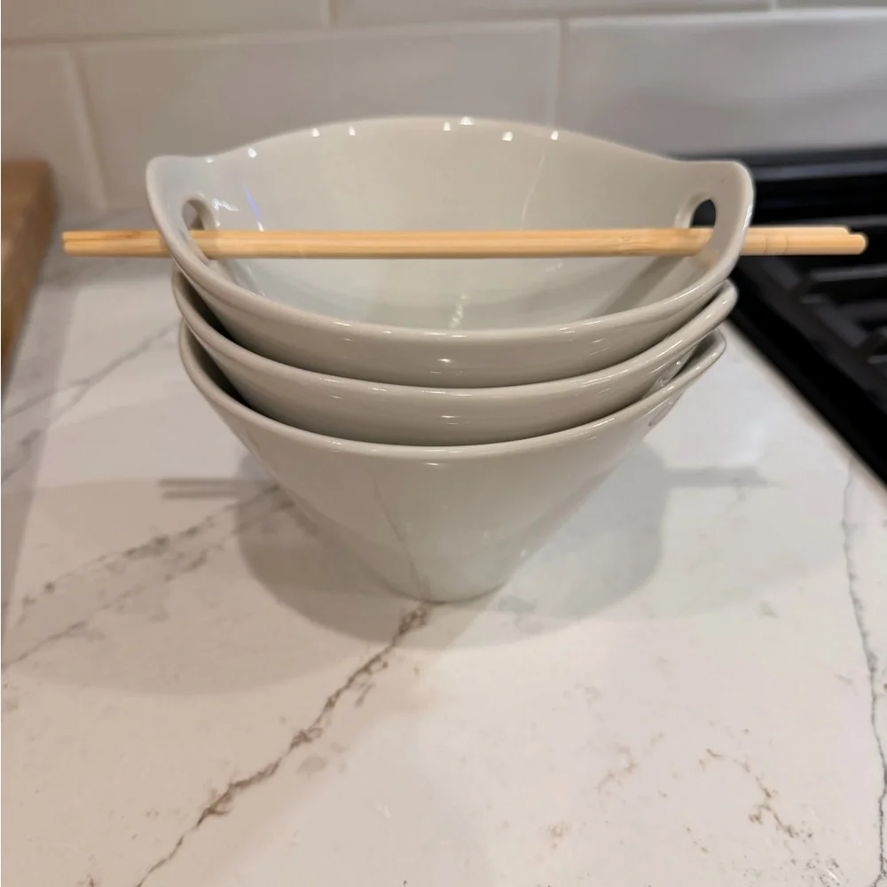 Crate&Barrel Set of 3 Kai Noodle White Ceramic Bowl with Handled Rim